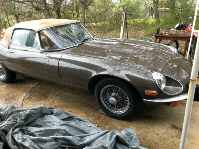 Jaguar E-Type 1973 image number 1