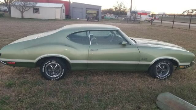 Oldsmobile Cutlass 1972 image number 27