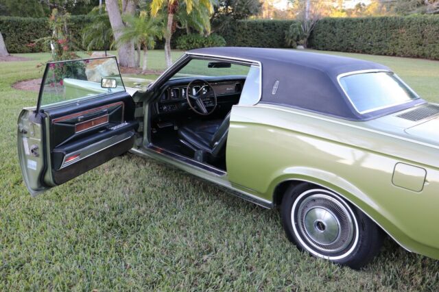 Lincoln Continental 1970 image number 10