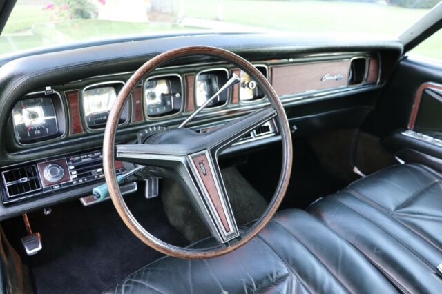 Lincoln Continental 1970 image number 11