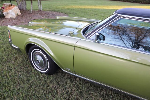 Lincoln Continental 1970 image number 30