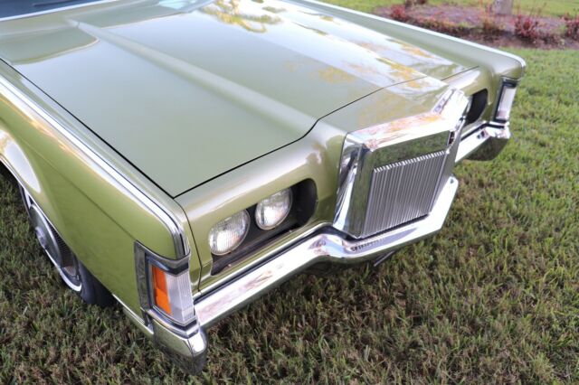 Lincoln Continental 1970 image number 31