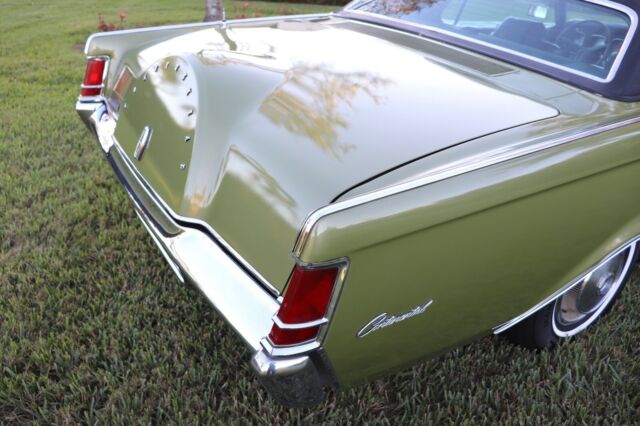 Lincoln Continental 1970 image number 32