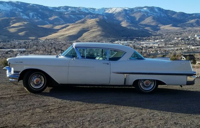 Cadillac coupe Deville 1957 image number 0