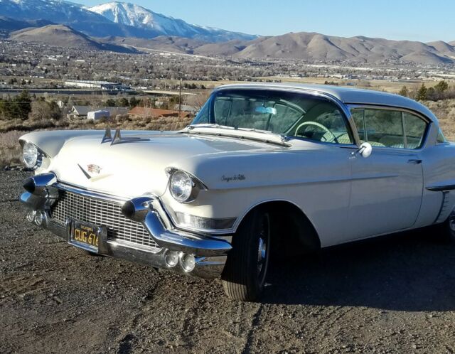 Cadillac coupe Deville 1957 image number 26