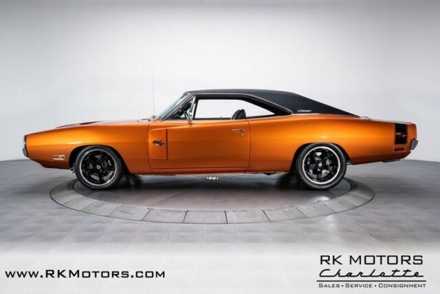 Dodge Charger 1970 image number 33