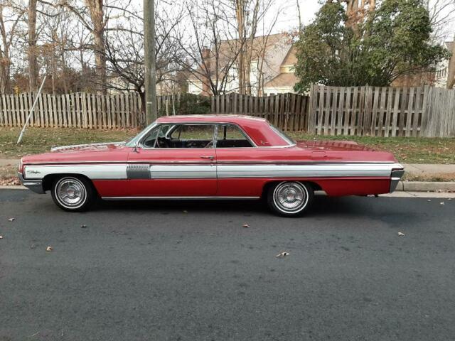 Oldsmobile Starfire 1962 image number 25