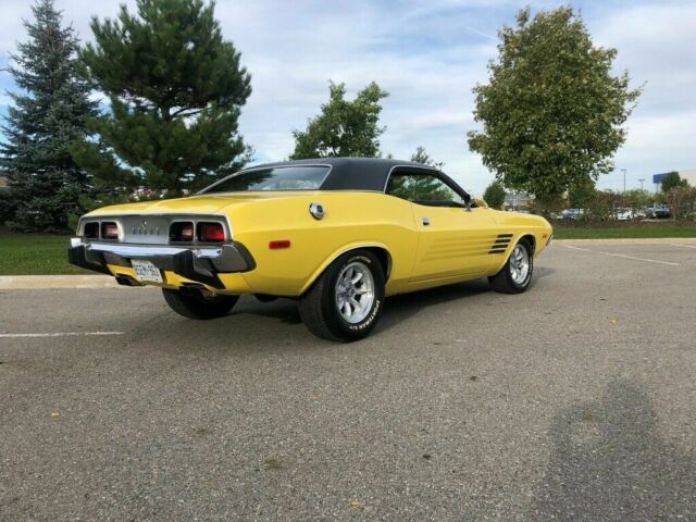 Dodge Challenger 1974 image number 9