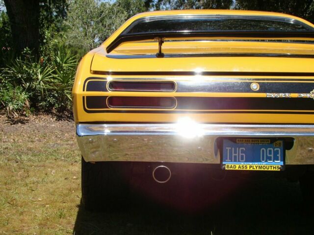 Plymouth Duster 1971 image number 23