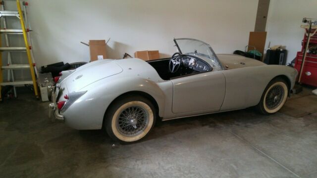 MG MGA 1960 image number 1