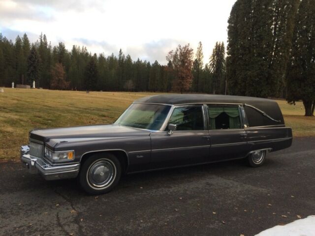 Cadillac Fleetwood 1975 image number 0