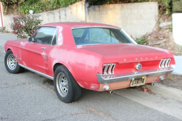 Ford Mustang 1967 image number 1