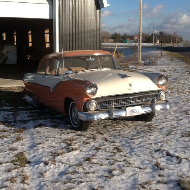 Ford Fairlane 1955 image number 28