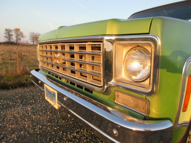 Chevrolet C-10 1976 image number 0