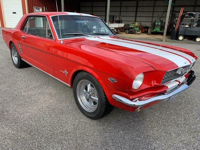 Ford Mustang 1966 image number 12