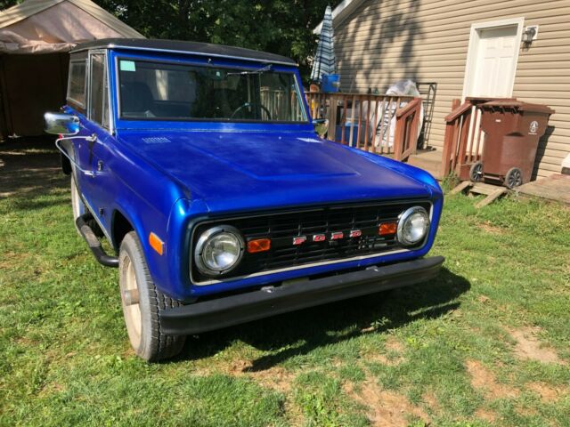 Ford Bronco 1972 image number 1