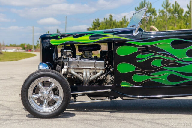 Ford Highboy 1932 image number 2