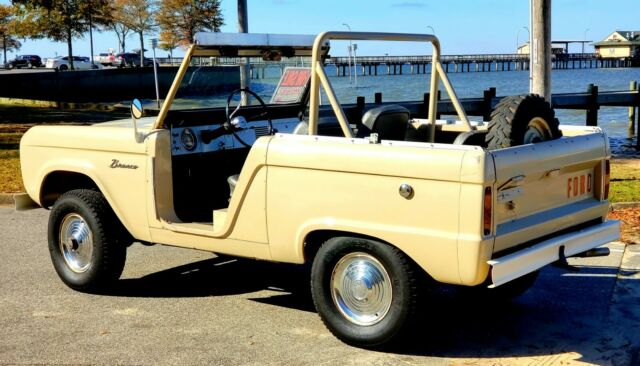 Ford Bronco 1966 image number 26