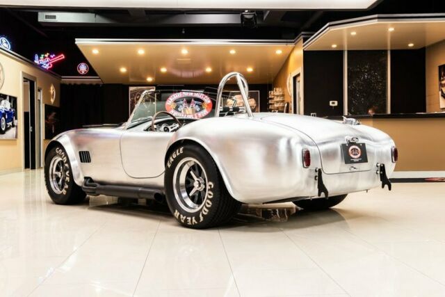 Shelby Cobra 1965 image number 38