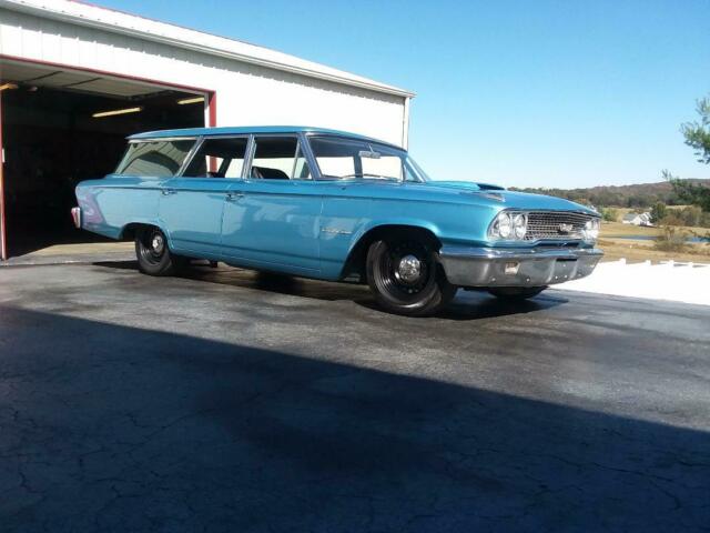 Ford Galaxie 1963 image number 0