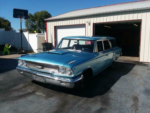 Ford Galaxie 1963 image number 31