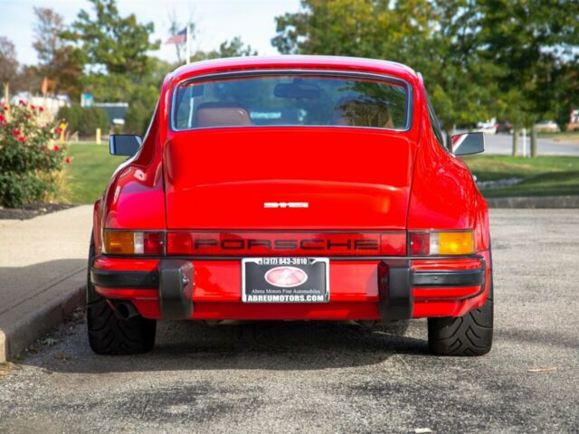 Porsche 911 1977 image number 1