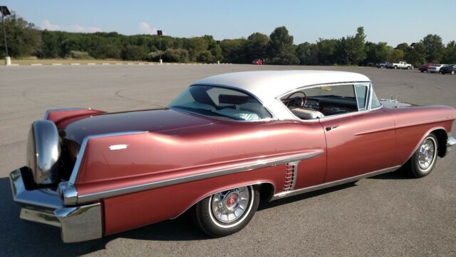 Cadillac DeVille 1957 image number 0