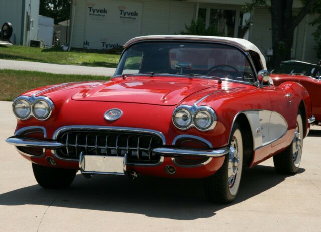 Chevrolet Corvette 1960 image number 1