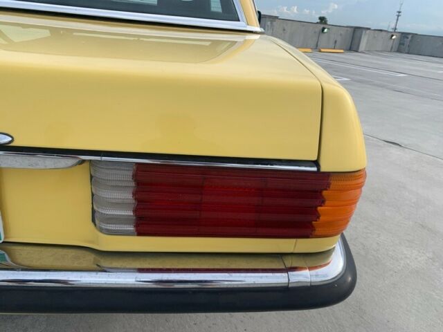 Mercedes-Benz SL-Class 1977 image number 14