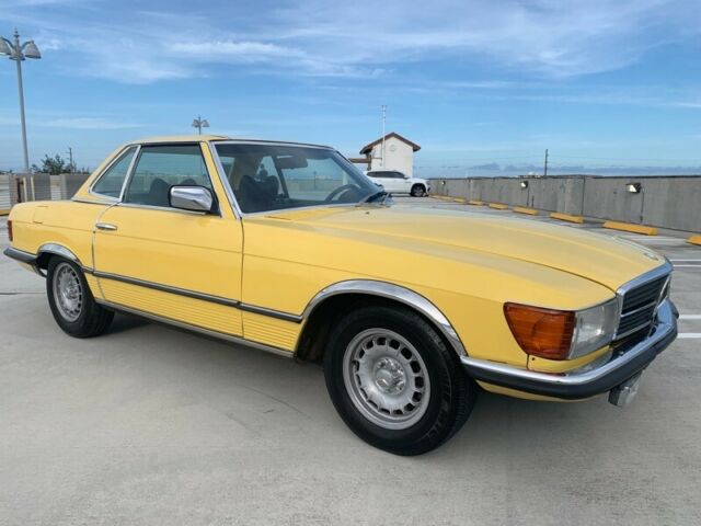 Mercedes-Benz SL-Class 1977 image number 21