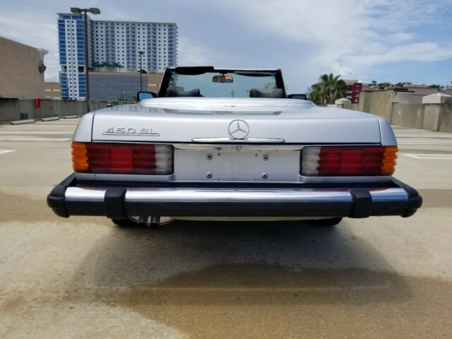 Mercedes-Benz SL-Class 1977 image number 7