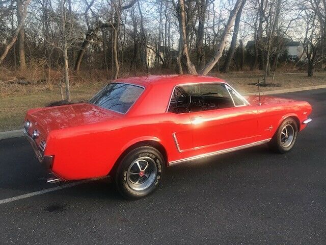 Ford Mustang 1965 image number 28