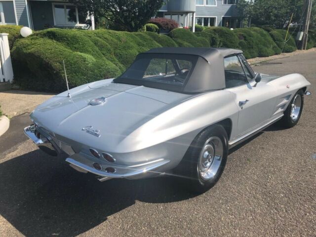 Chevrolet Corvette 1964 image number 12