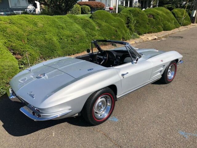 Chevrolet Corvette 1964 image number 30