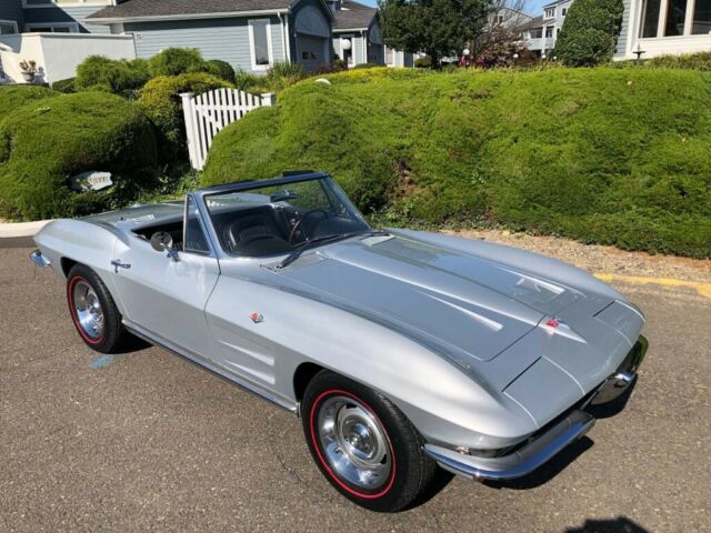 Chevrolet Corvette 1964 image number 33