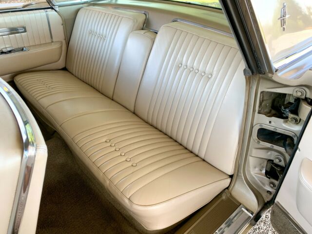 Lincoln Continental 1964 image number 8