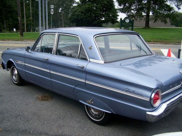 Ford Falcon 1963 image number 18