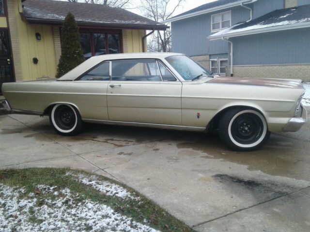 Ford Galaxie 1965 image number 26