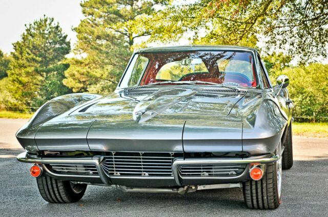 Chevrolet Corvette 1963 image number 1