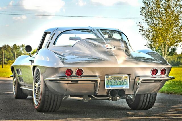 Chevrolet Corvette 1963 image number 26