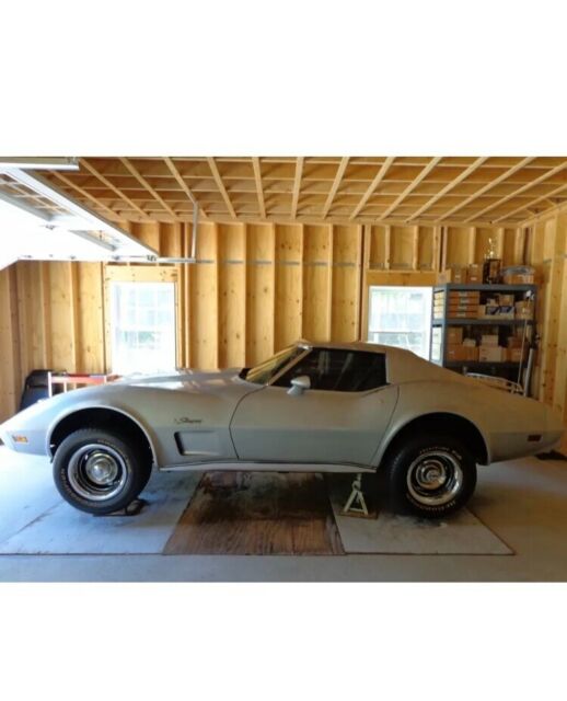 Chevrolet Corvette 1976 image number 1