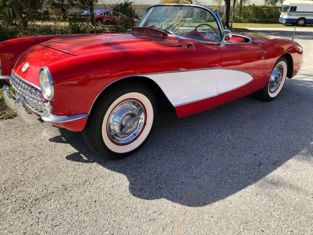 Chevrolet Corvette 1956 image number 0