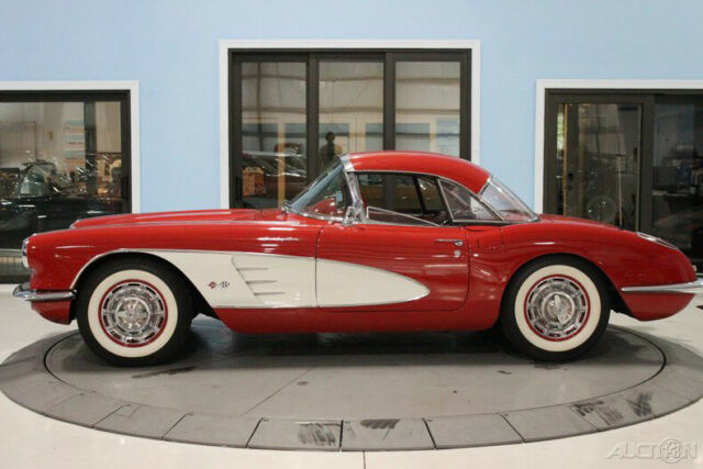 Chevrolet Corvette 1960 image number 1