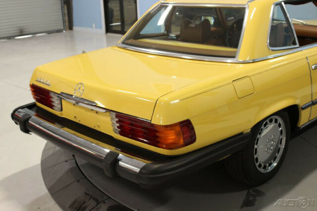 Mercedes-Benz 400-Series 1979 image number 16