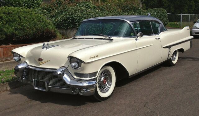 Cadillac DeVille 1957 image number 0