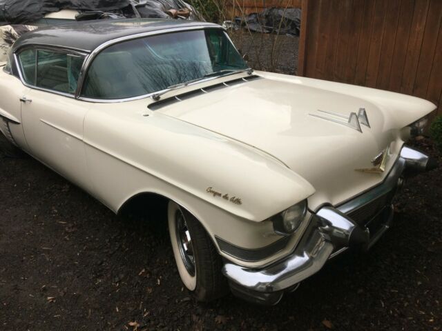 Cadillac DeVille 1957 image number 21