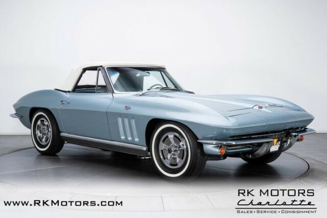 Chevrolet Corvette 1966 image number 35