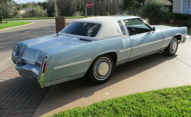 Oldsmobile Toronado 1977 image number 26