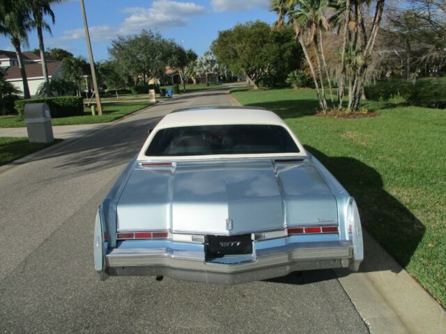 Oldsmobile Toronado 1977 image number 31