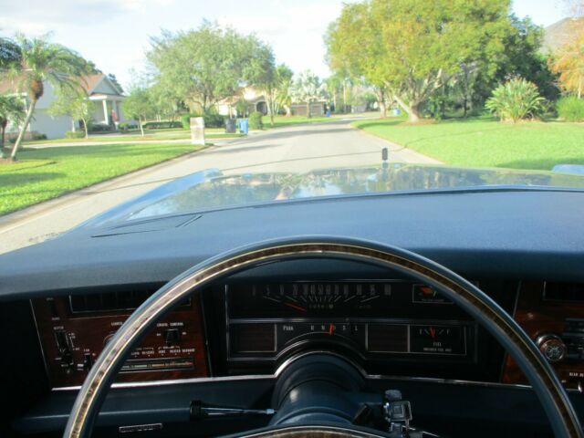 Oldsmobile Toronado 1977 image number 6